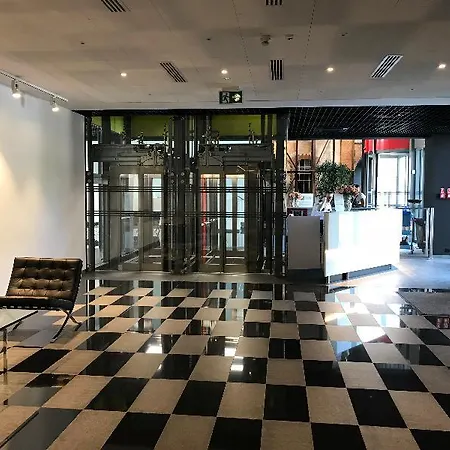 Capital - Towarowa *