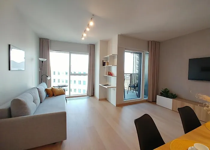 Capital - Towarowa *