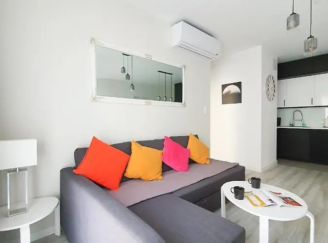 Capital - Towarowa Apartment *